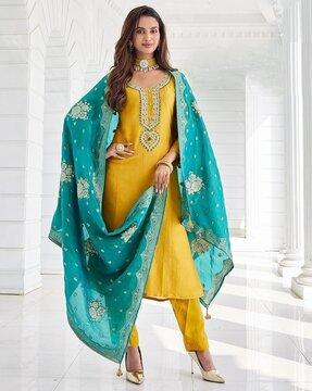 women embroidered straight kurta with pants & dupatta