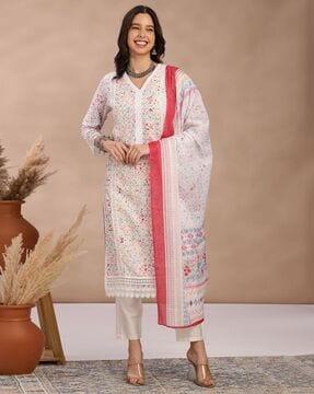 women embroidered straight kurta with pants & dupatta