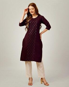 women embroidered straight kurta with pants