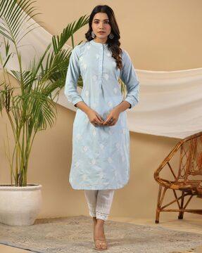 women embroidered straight kurta with pants