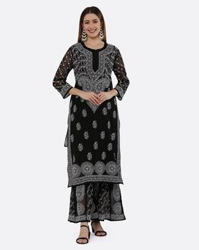 women embroidered straight kurta with sharara & slip