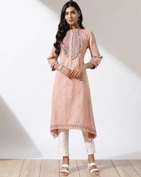 women embroidered straight kurta