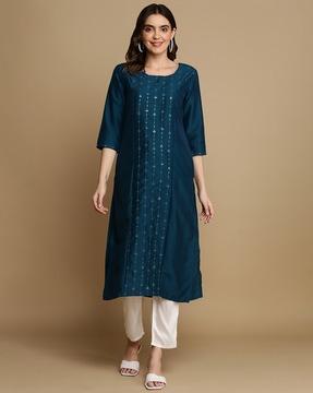 women embroidered straight kurta