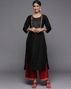 women embroidered straight kurta