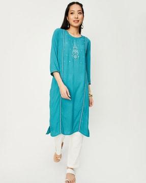 women embroidered straight kurta