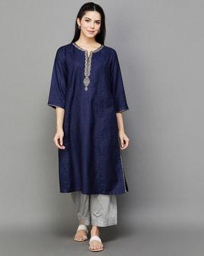 women embroidered straight kurta