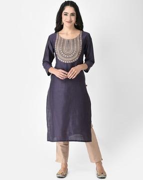 women embroidered straight kurta