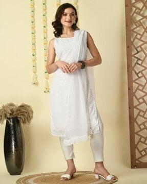 women embroidered straight kurta