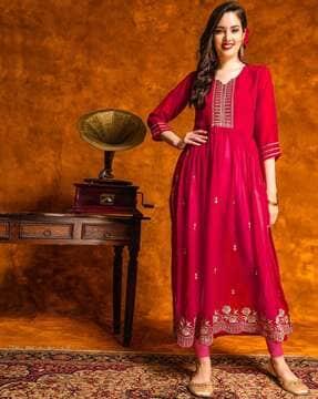 women embroidered straight kurta