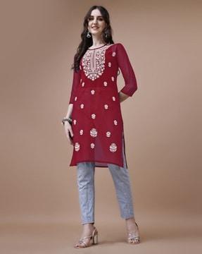 women embroidered straight kurta