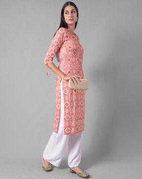 women embroidered straight kurta