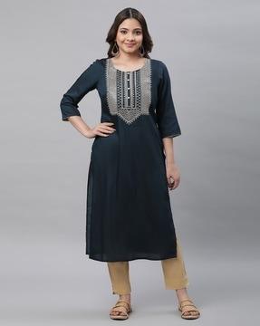 women embroidered straight kurta