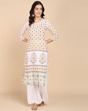 women embroidered straight kurta