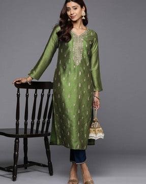 women embroidered straight kurta