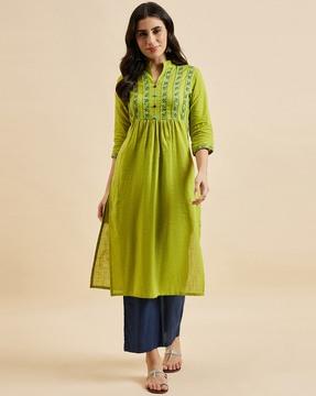 women embroidered straight kurta