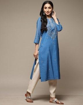 women embroidered straight kurta