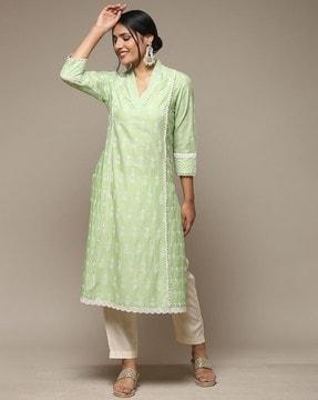 women embroidered straight kurta