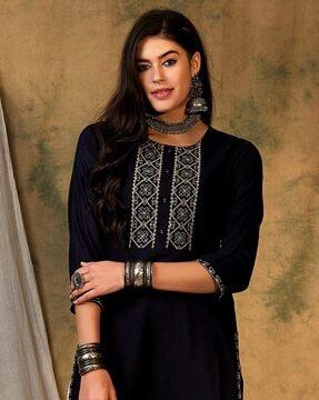 women embroidered straight kurta