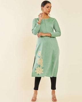 women embroidered straight kurta