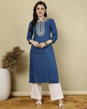 women embroidered straight kurta