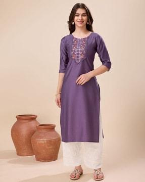 women embroidered straight kurta