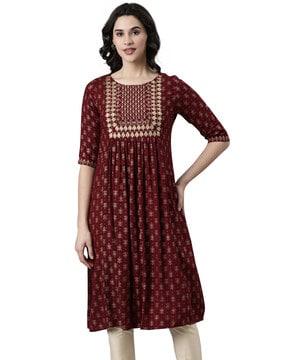 women embroidered straight kurta