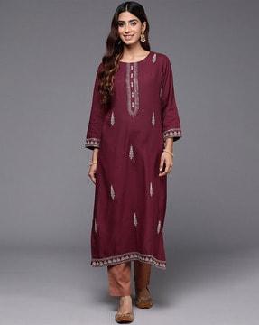 women embroidered straight kurta