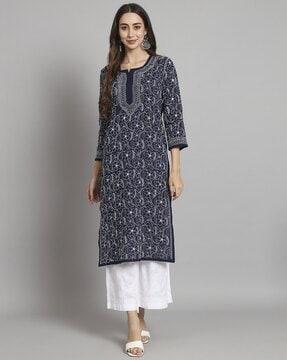 women embroidered straight kurta