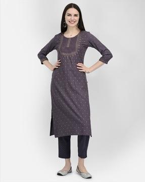 women embroidered straight kurta