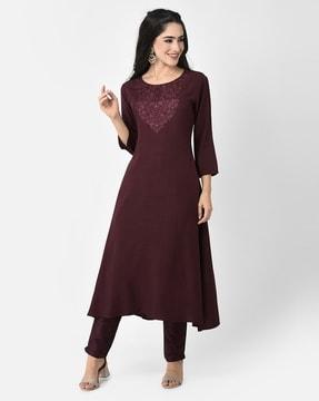 women embroidered straight kurta