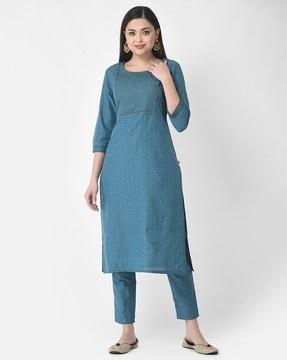 women embroidered straight kurta