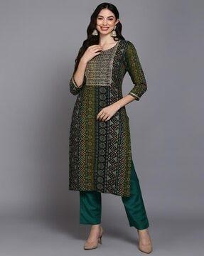 women embroidered straight kurta