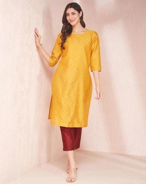 women embroidered straight kurta