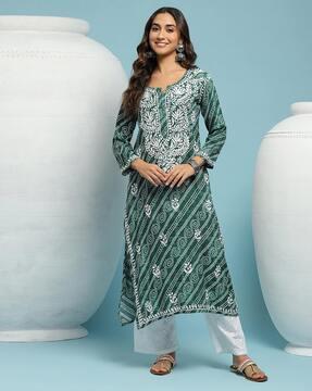 women embroidered straight kurta