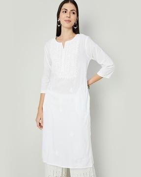 women embroidered straight kurta