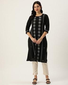 women embroidered straight kurti