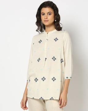 women embroidered tunic