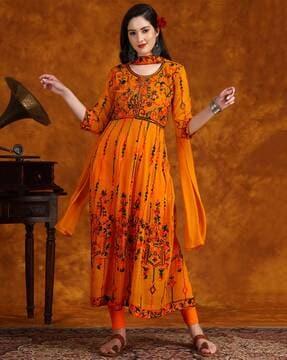 women embroidererd anarkali kurta with dupatta