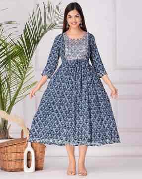 women embroidery flared kurta