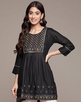 women embroidery round-neck flared kurti