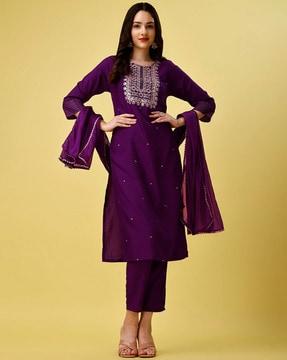 women embroidery straight kurta set with dupatta