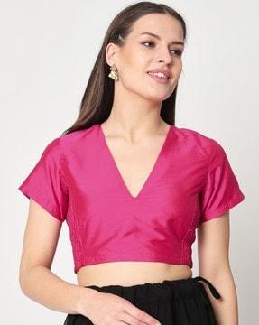 women fitted v-neck top