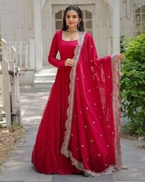 women flared kurta with pants & dupatta