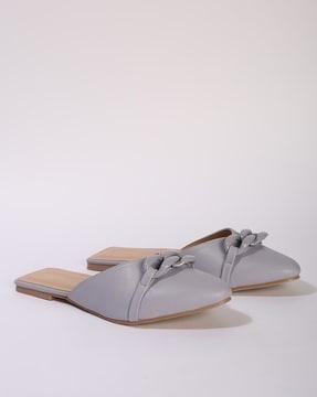 women flat mules with chain-link accent