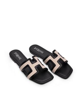 women flat sandals with contrast strap