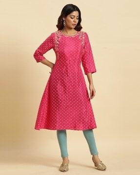 women floral embroidered a-line kurta