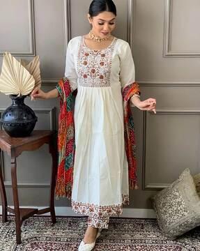 women floral embroidered straight kurta with pants & dupatta