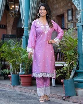 women floral embroidered straight kurta with pants