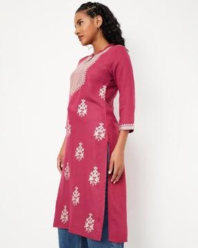 women floral embroidered straight kurta