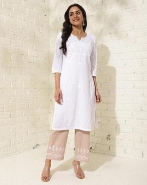 women floral embroidered straight kurta